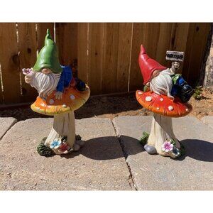 Garden Gnomes Statues for Yard Decor, Set of 2 Cute Gnomes